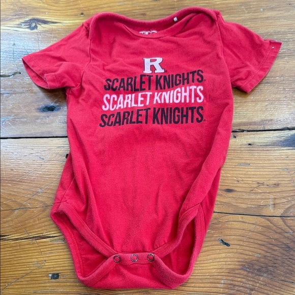 Rutgers Red Scarlet Knights Baby Short Sleeve Onesie Size 18M - Picture 1 of 5
